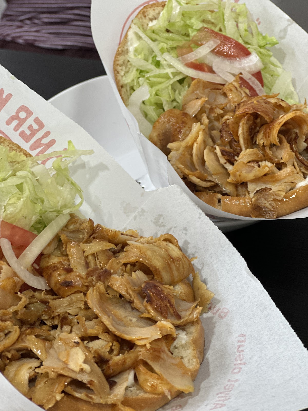 Döner al Plato Exquisito con patatas fritas y ensalada